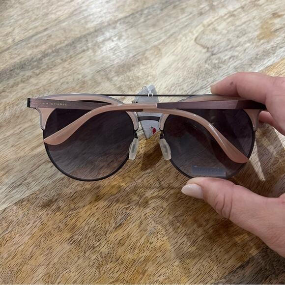 Max Studio Cat Eye Sunglasses, NWT - Picture 5 of 7